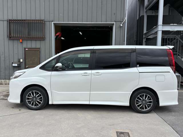 TOYOTA NOAH 2015 Image 31