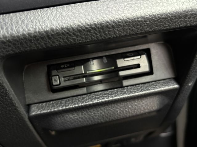 TOYOTA NOAH 2015 Image 31