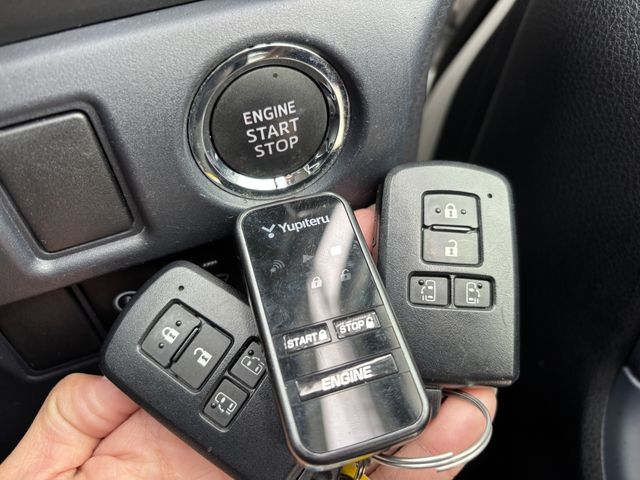 TOYOTA NOAH 2015 Image 31