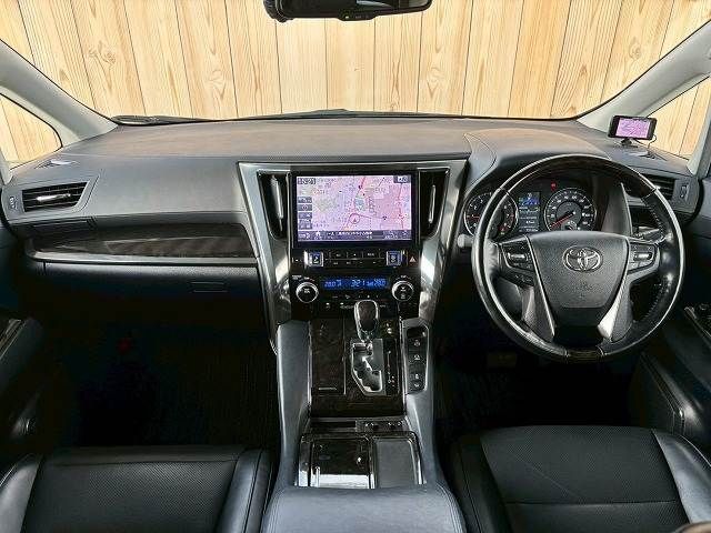 TOYOTA ALPHARD 2017 Image 31