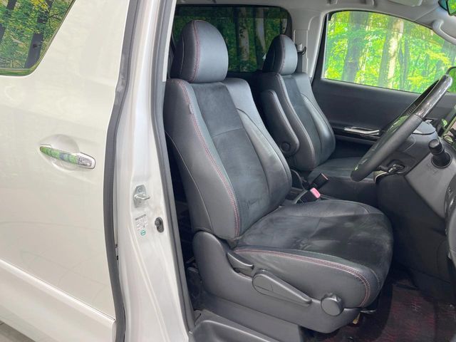 TOYOTA VELLFIRE 2013 Image 31