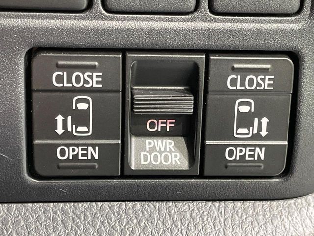 TOYOTA VOXY 2019 Image 31