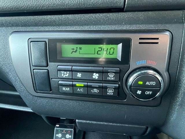 TOYOTA HIACE VAN 2WD 2023 Image 31