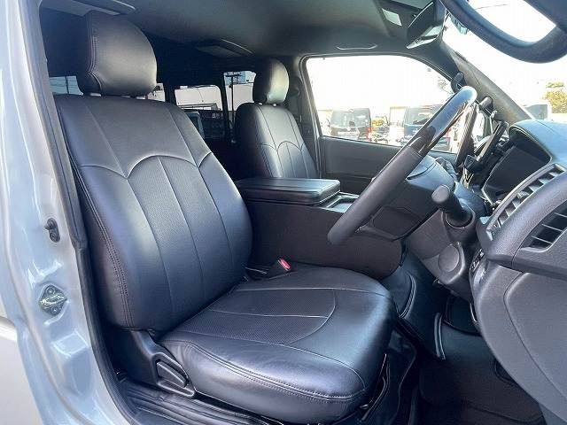 TOYOTA HIACE VAN 2WD 2023 Image 31