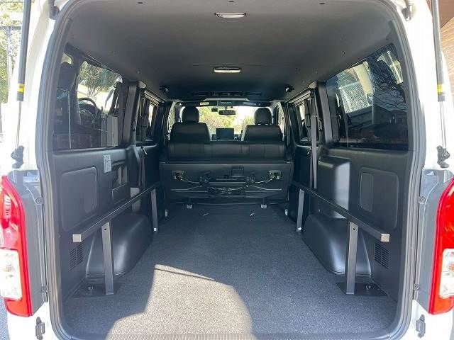 TOYOTA HIACE VAN 2WD 2023 Image 31