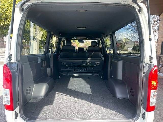 TOYOTA HIACE VAN 2WD 2020 Image 31