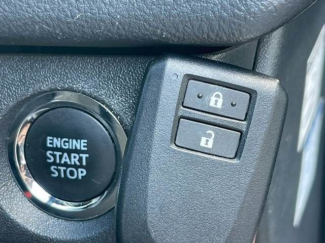 TOYOTA HIACE VAN 2WD 2022 Image 31