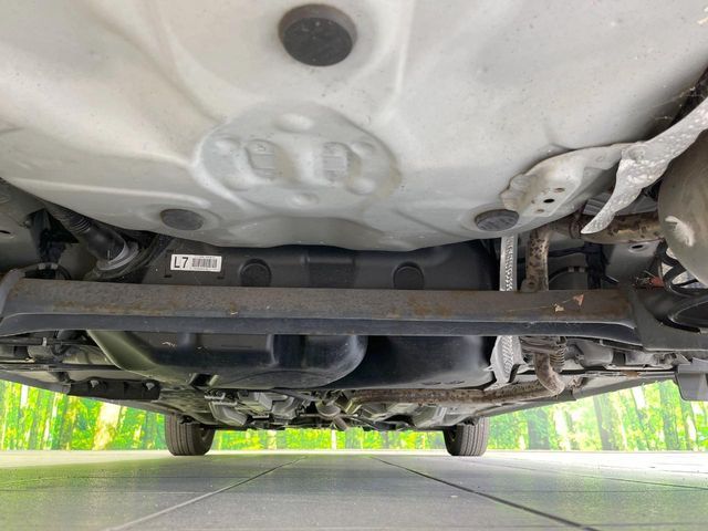 TOYOTA VITZ 2019 Image 31