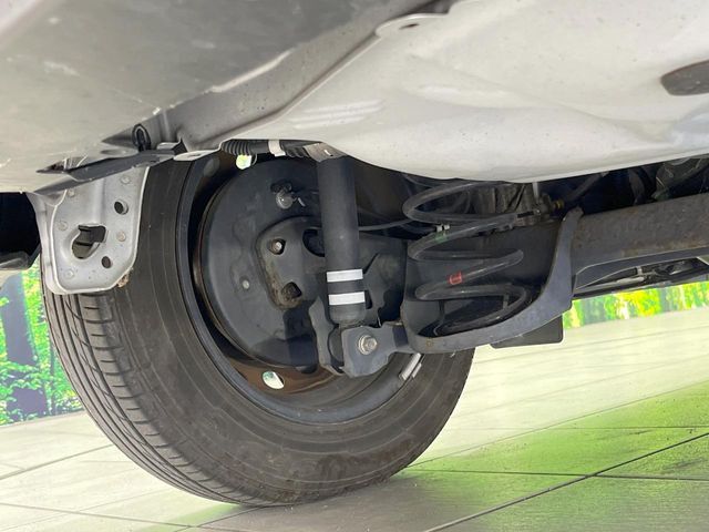 TOYOTA VITZ 2019 Image 31