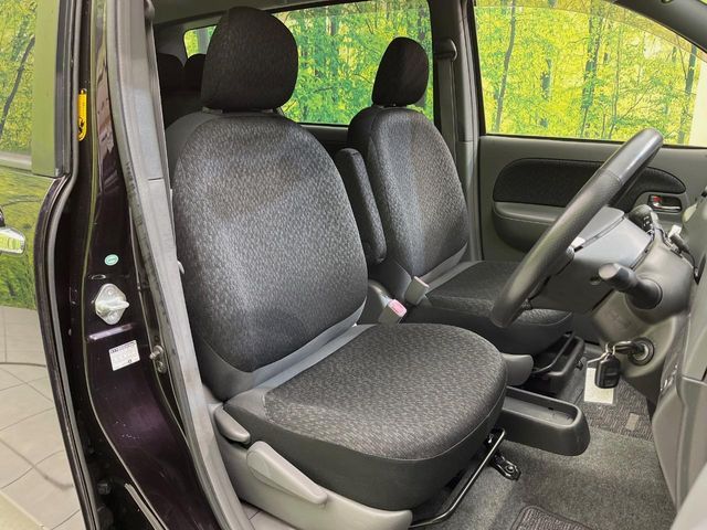 TOYOTA SIENTA 2012 Image 31