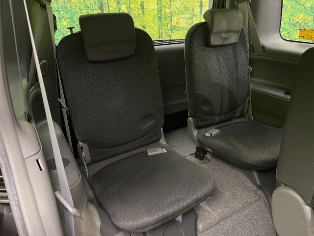 TOYOTA SIENTA 2012 Image 31