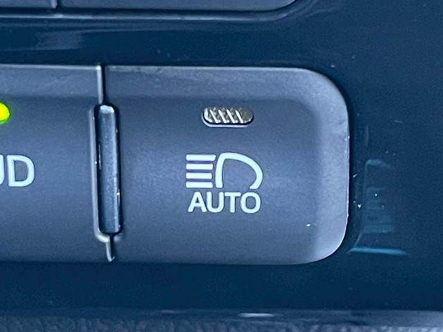 TOYOTA PRIUS 2016 Image 31