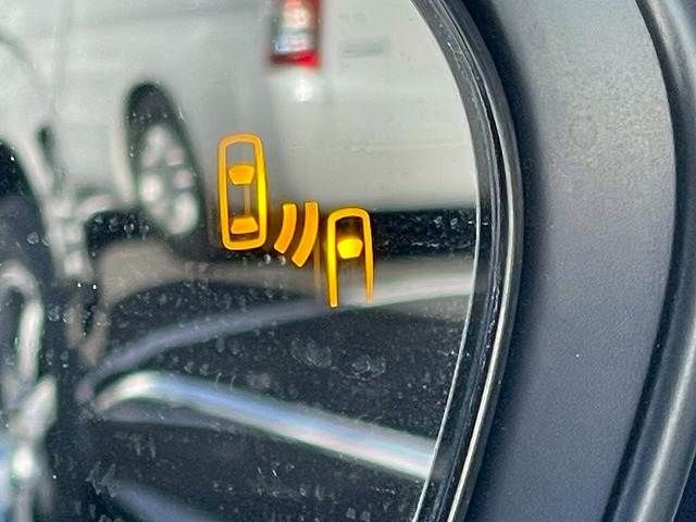 TOYOTA PRIUS 2016 Image 31