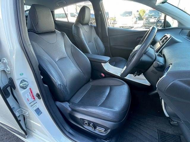 TOYOTA PRIUS 2016 Image 31