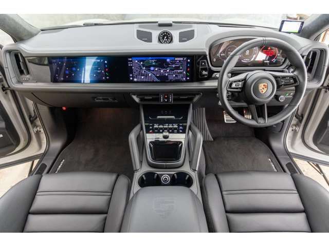 PORSCHE CAYENNE COUP 2024 Image 31