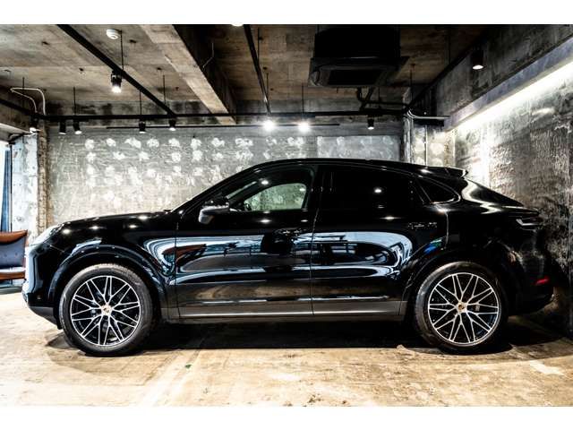 PORSCHE CAYENNE COUP 2023 Image 31