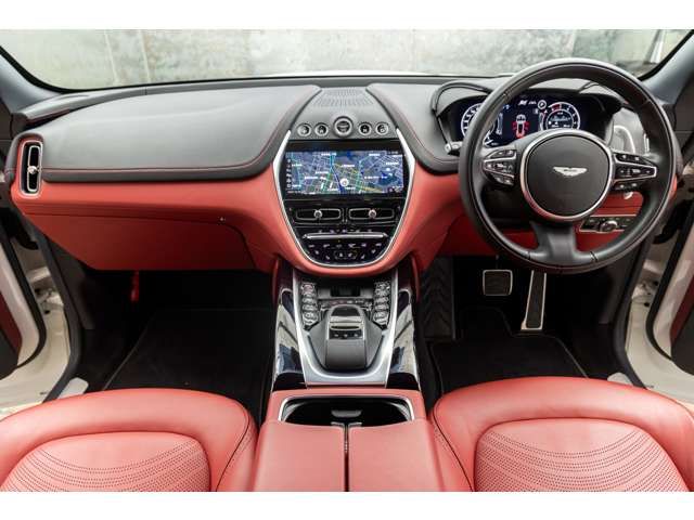 ASTON MARTIN SUV 2023 Image 31