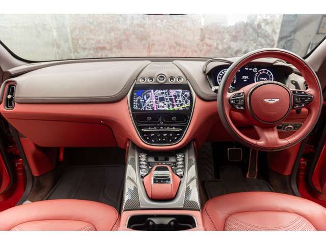 ASTON MARTIN SUV 2022 Image 31