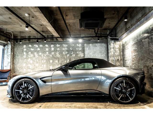 ASTON MARTIN ROADSTE 2023 Image 31