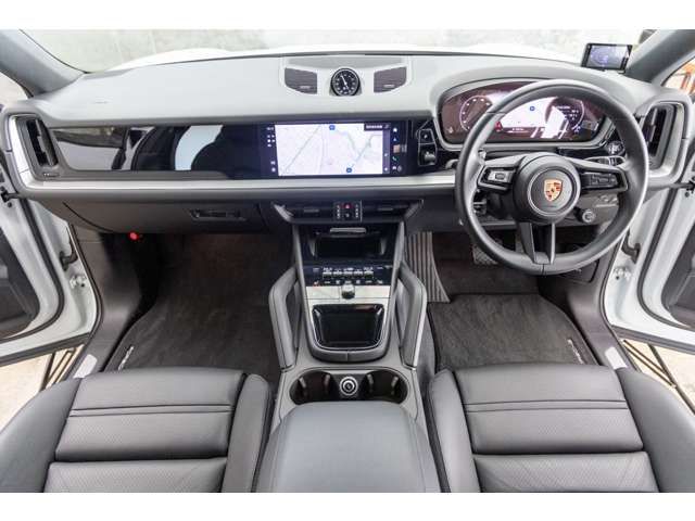 PORSCHE CAYENNE COUP 2023 Image 31