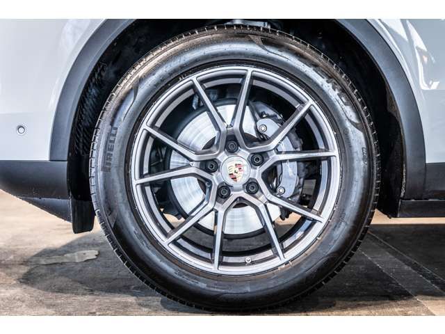 PORSCHE CAYENNE COUP 2023 Image 31