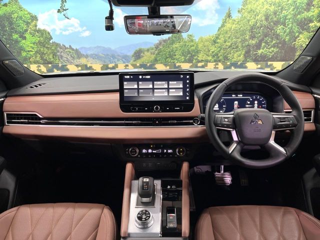 MITSUBISHI OUTLANDER PHEV 2025 Image 31