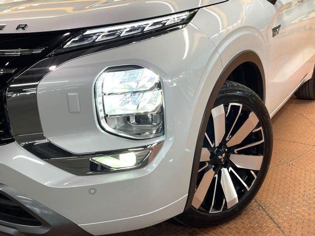 MITSUBISHI OUTLANDER PHEV 2025 Image 31