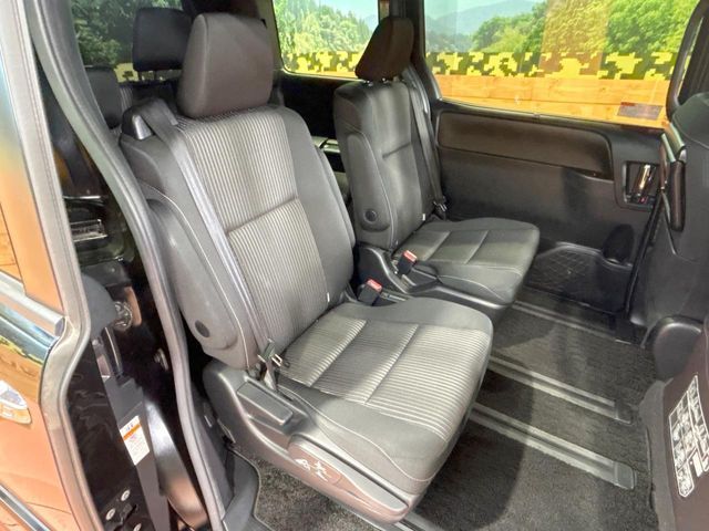 TOYOTA VOXY 2018 Image 31