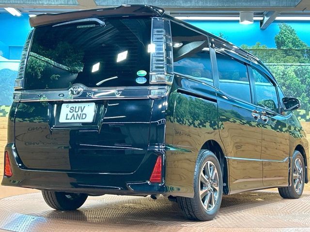 TOYOTA VOXY 2018 Image 31