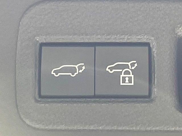 TOYOTA HARRIER 2WD 2023 Image 31