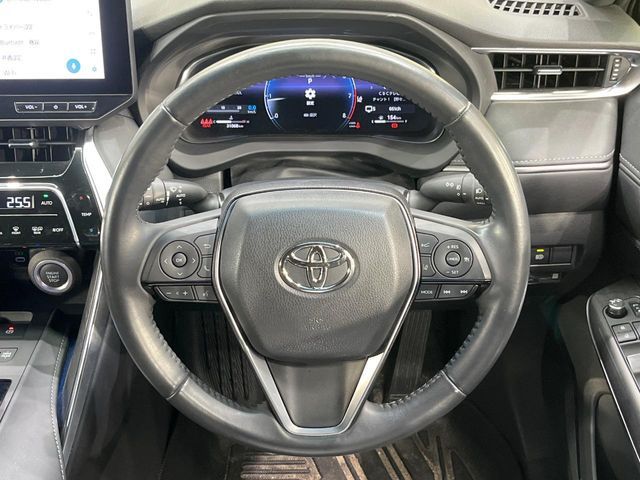 TOYOTA HARRIER 2WD 2023 Image 31