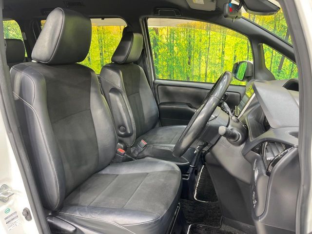 TOYOTA NOAH 2018 Image 31