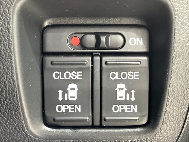 HONDA N BOX CUSTOM 2013 Image 31