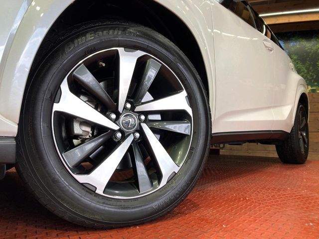 TOYOTA LEXUS NX300 2020 Image 31