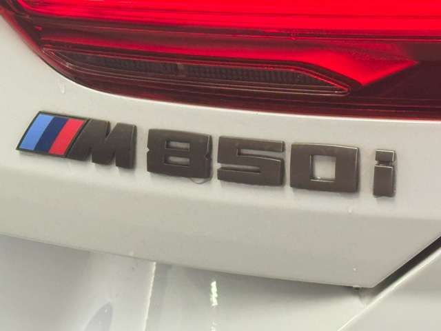 BMW 8SERIES 2019 Image 31