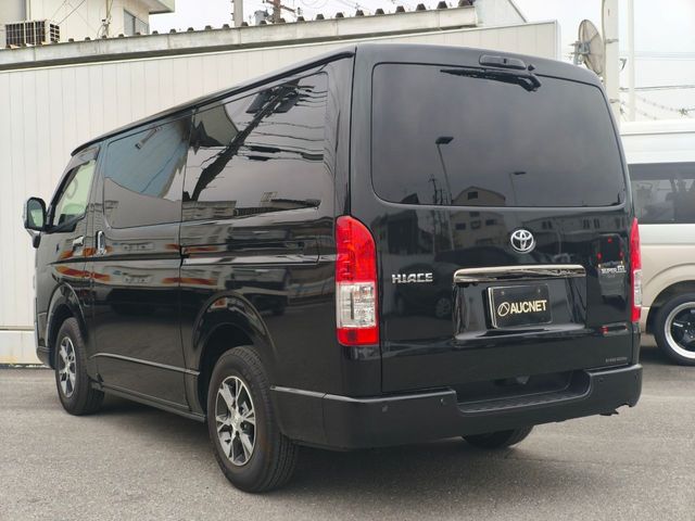 TOYOTA HIACE VAN 2WD 2024 Image 31
