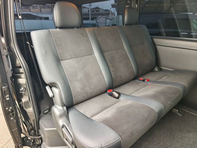 TOYOTA HIACE VAN 2WD 2024 Image 31