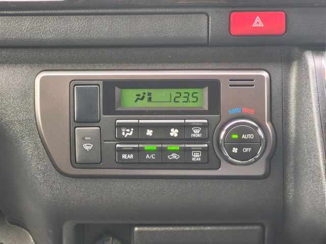 TOYOTA HIACE VAN 2WD 2024 Image 31