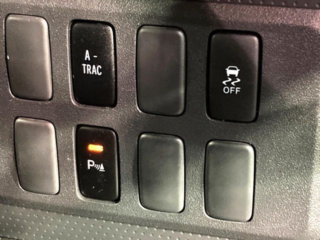 TOYOTA FJ CRUISER 4WD 2017 Image 31