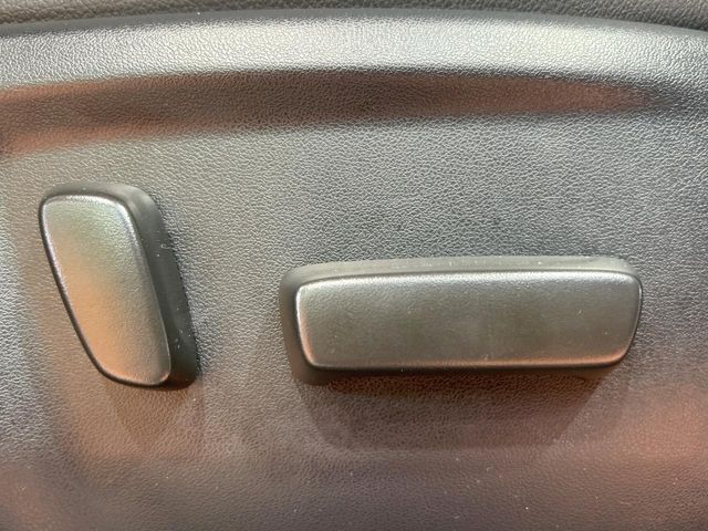 TOYOTA HILUX 4WD 2023 Image 31