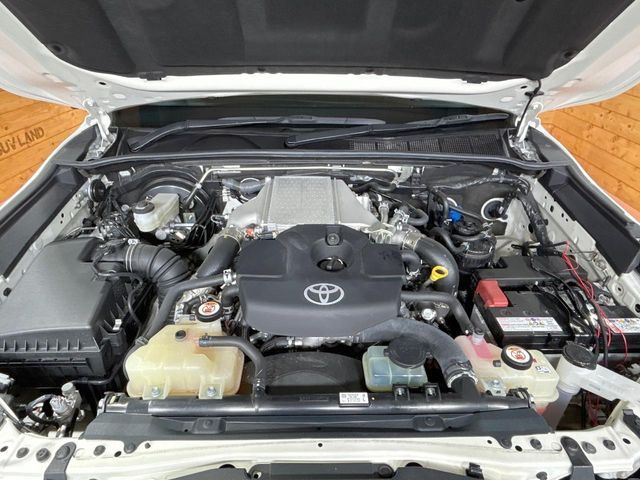 TOYOTA HILUX 4WD 2023 Image 31
