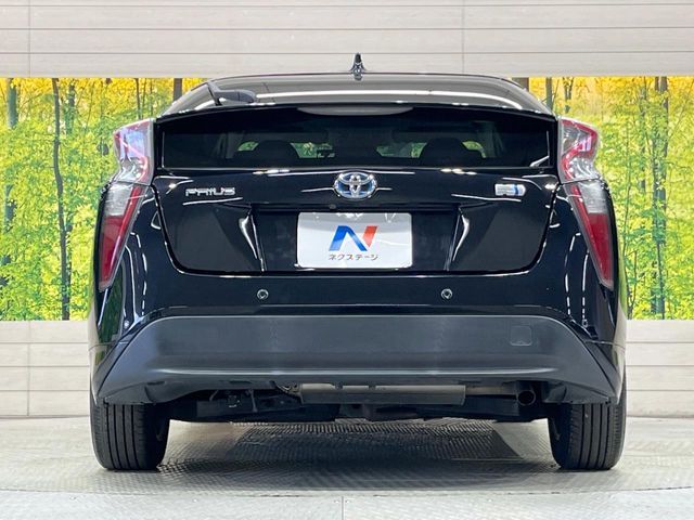 TOYOTA PRIUS 2017 Image 31