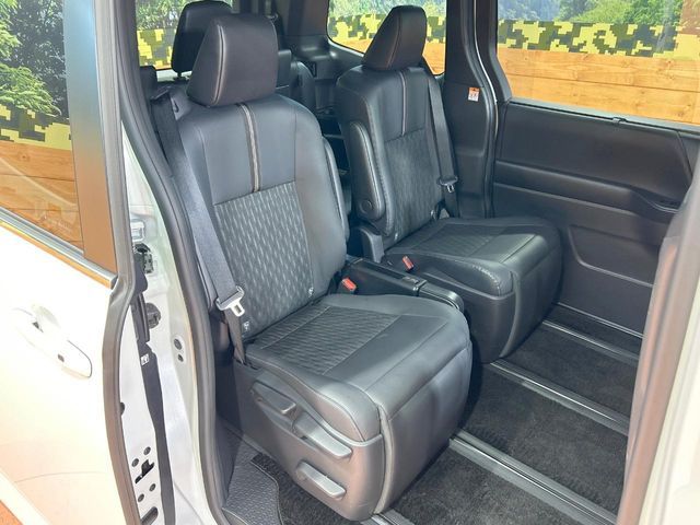 TOYOTA NOAH 2023 Image 31