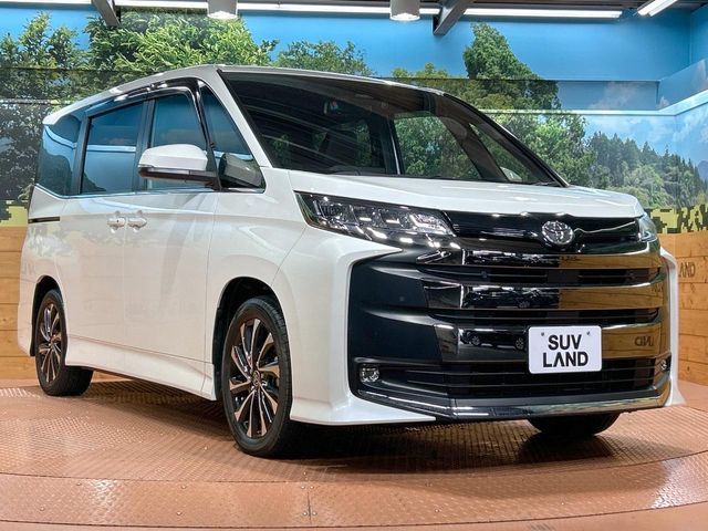 TOYOTA NOAH 2023 Image 31