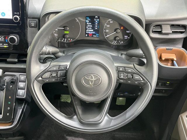 TOYOTA SIENTA HYBRID 2024 Image 31