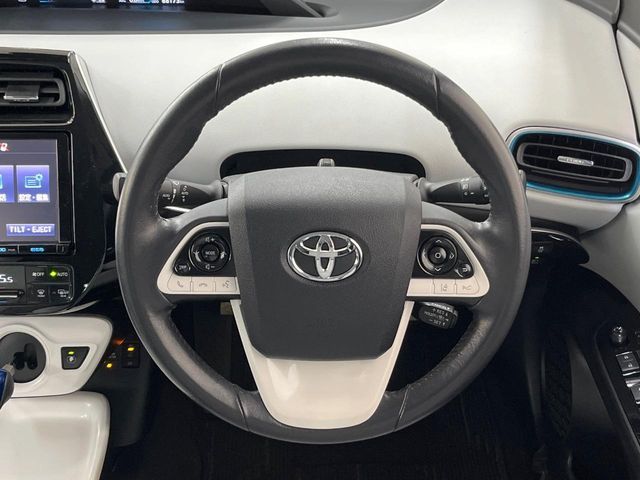 TOYOTA PRIUS 2016 Image 31