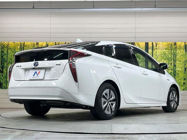 TOYOTA PRIUS 2016 Image 31