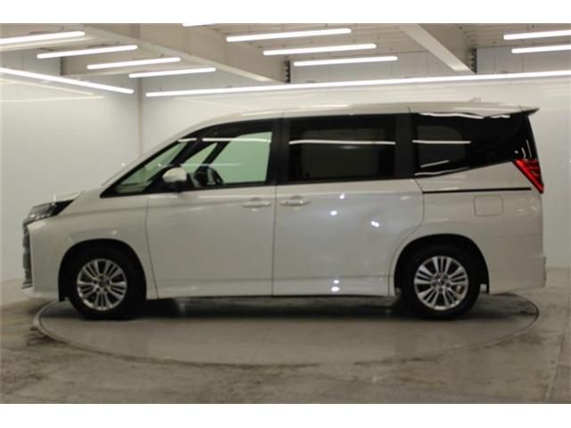 TOYOTA NOAH 2023 Image 31