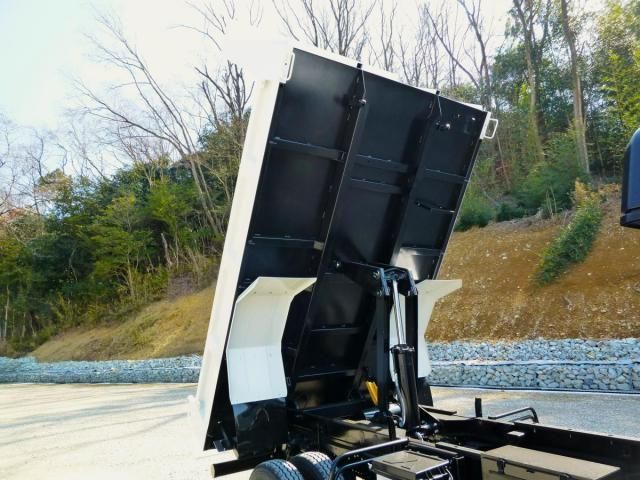 MITSUBISHI FUSOU FIGHTER 2025 Image 31