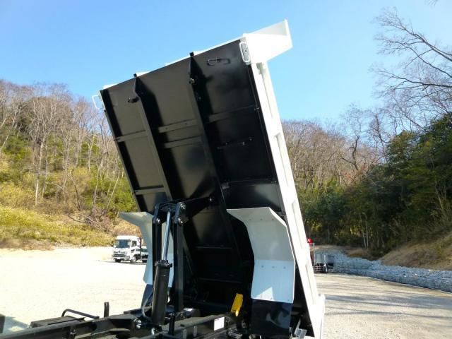 MITSUBISHI FUSOU FIGHTER 2025 Image 31